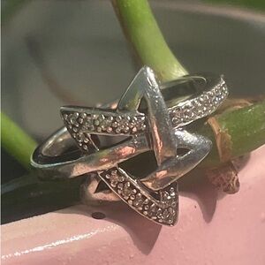 Elegant Sterling Silver Star Ring (size 7.5)